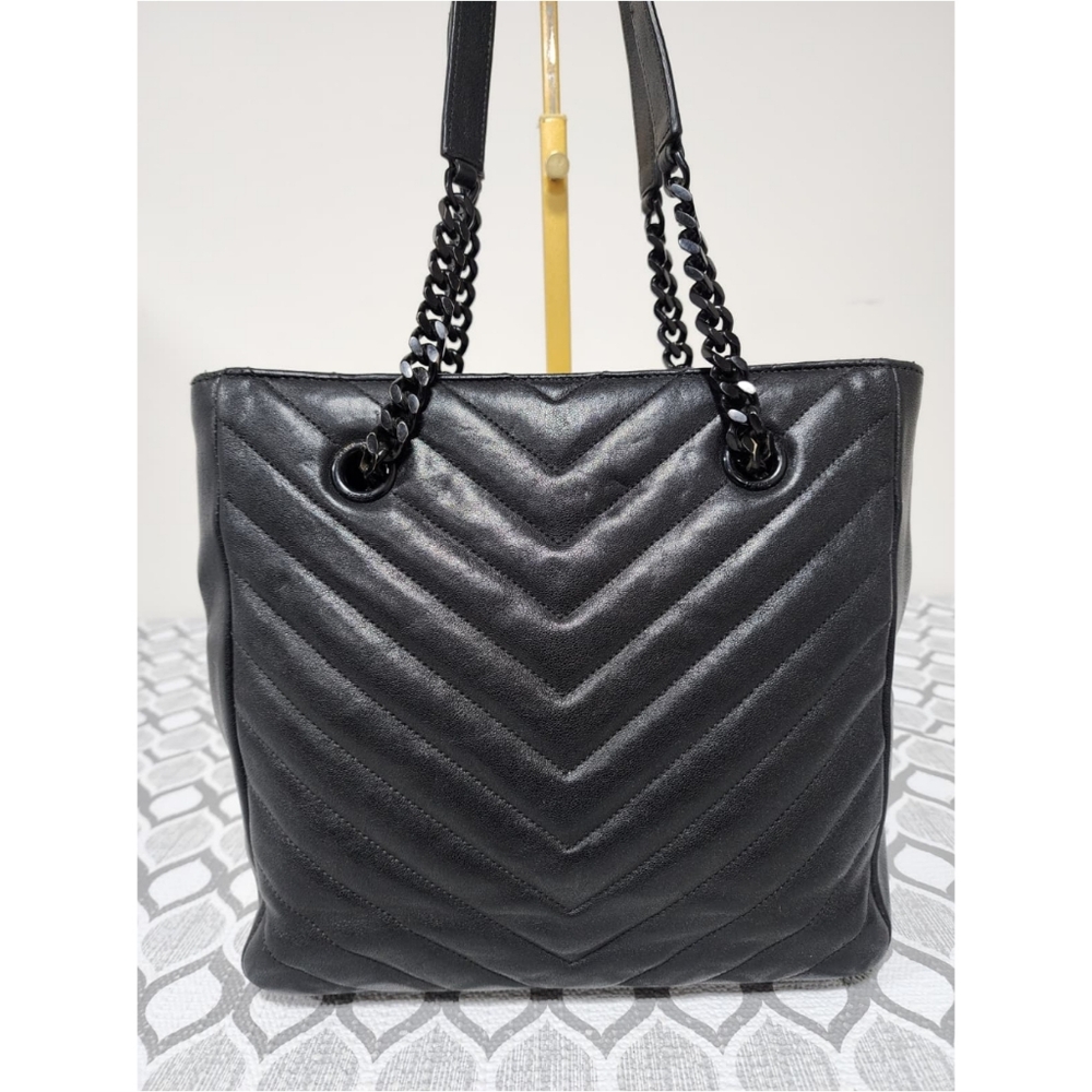 Saint Laurent Sheepskin Matelasse Chevron Slim Monogram Shopping Bag - Picture 6 of 12
